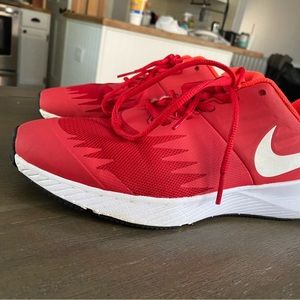 Nike star runners